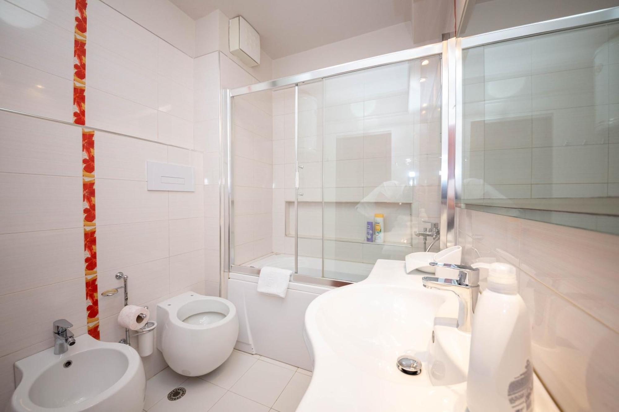 Blloku Unique Apartments 3 티라나 외부 사진