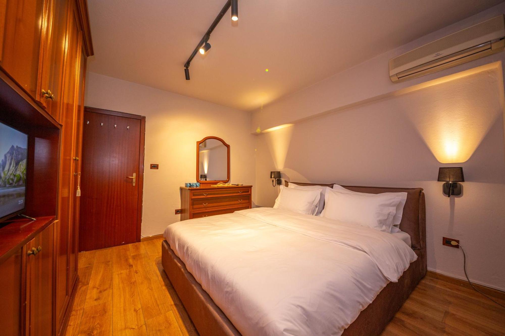 Blloku Unique Apartments 3 티라나 외부 사진