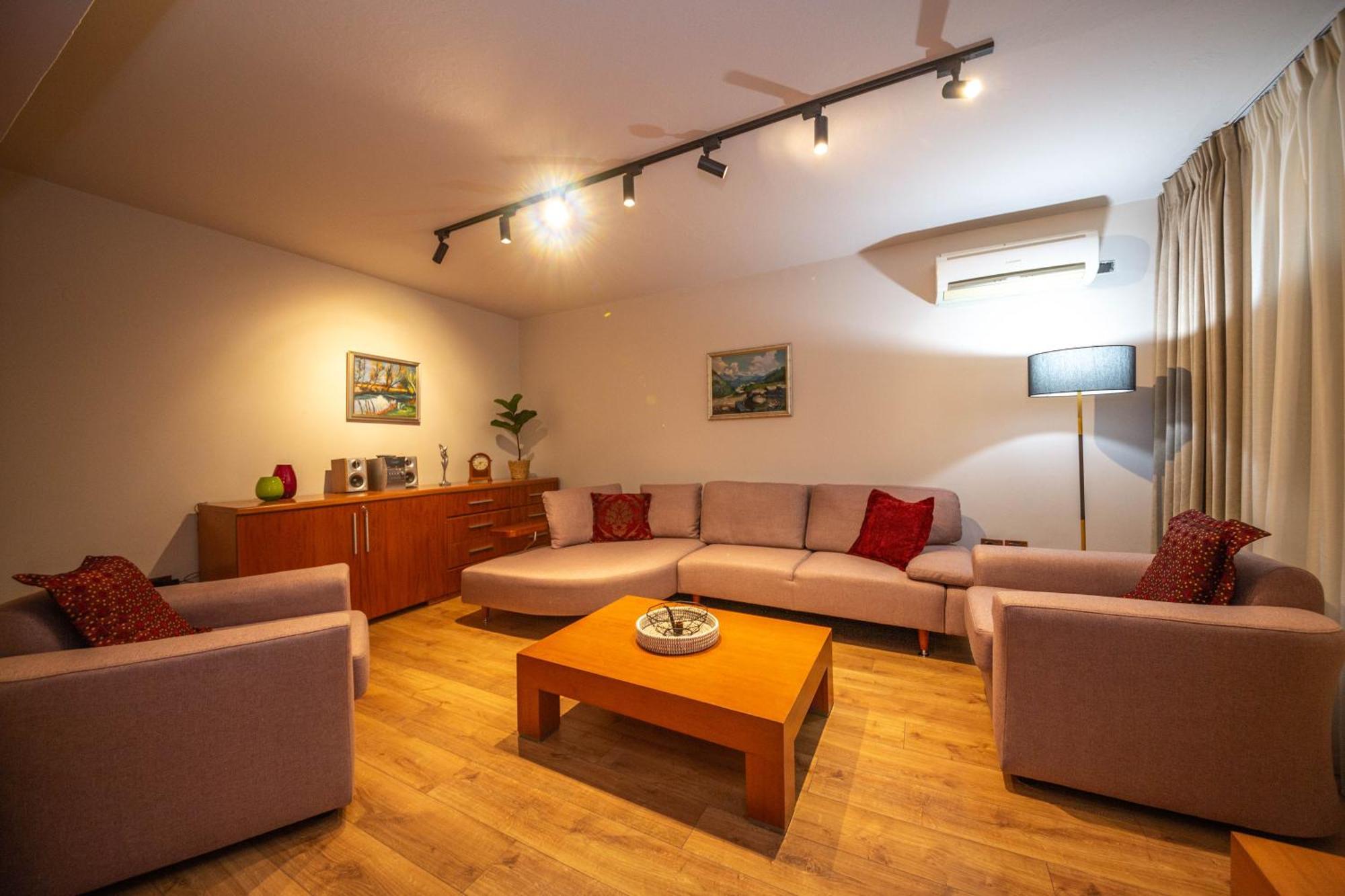 Blloku Unique Apartments 3 티라나 외부 사진